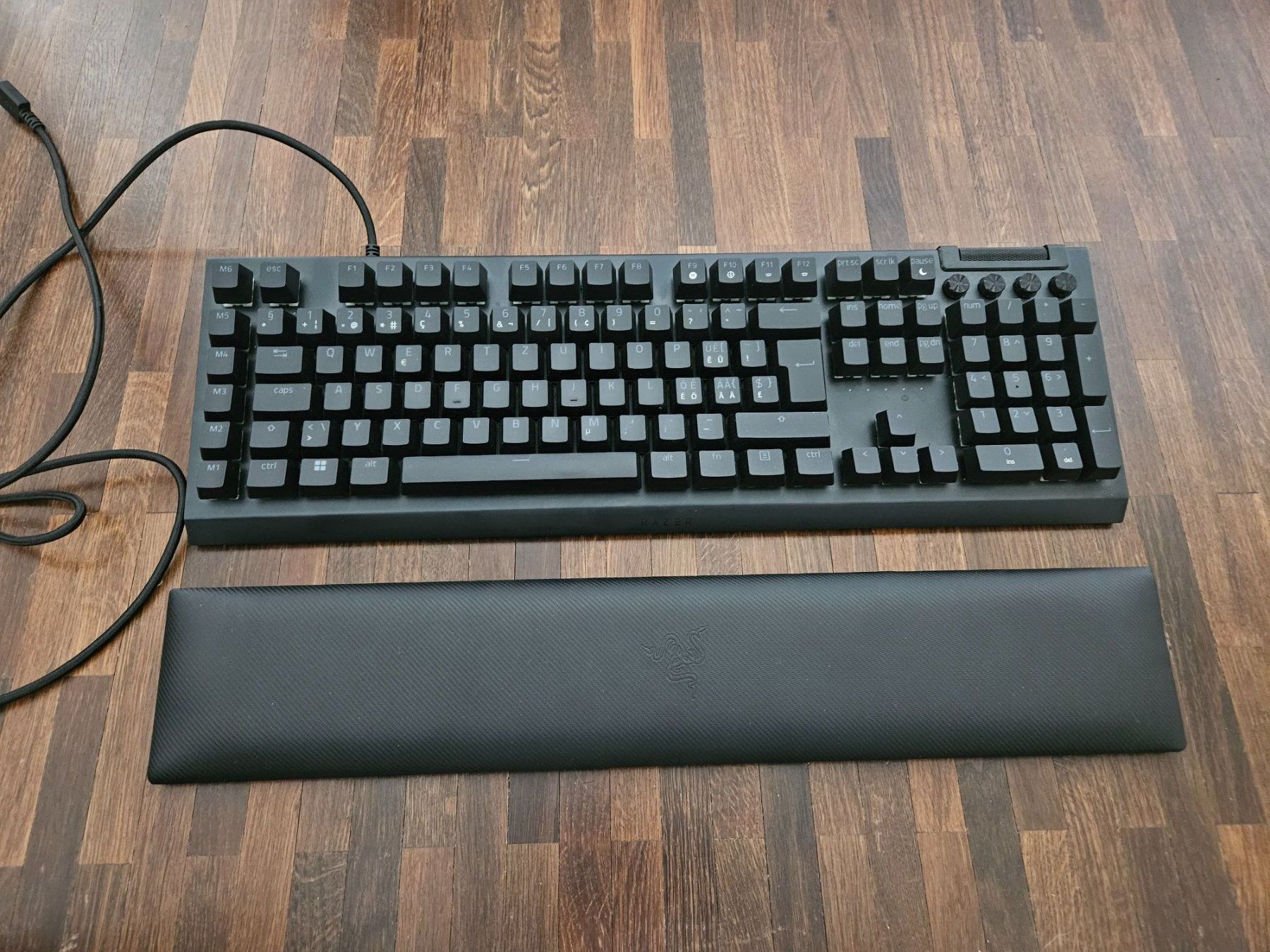 Razer Tastiere: Razer Black Widow V4 – Nuovo (secondo la descrizione) da Baar venduto da goldbeere 1