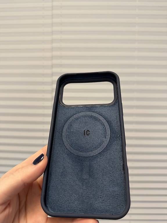 Covers & Schutzfolien: Iphone 17 Pro Max Handy Case – Gebraucht aus Olten von bay_fh8s 1