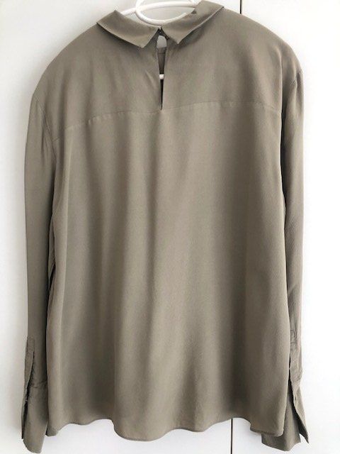 Blusen: Elegante Bluse, FFC, 40, 51% Seide, taupe – Gebraucht aus Hünenberg See von dustein 1