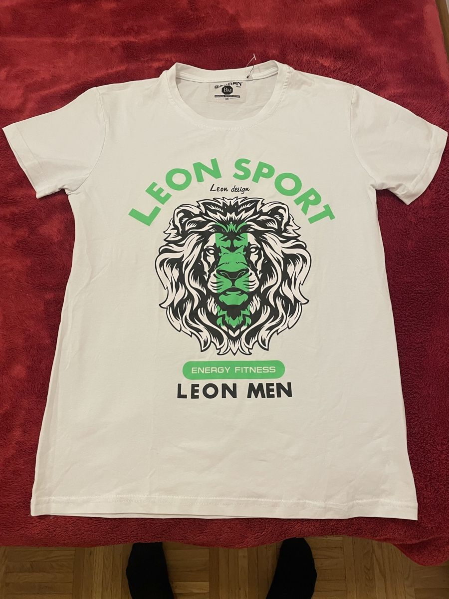 T-shirt: T Shirt – Nuovo (secondo la descrizione) da Berikon venduto da TheMangle