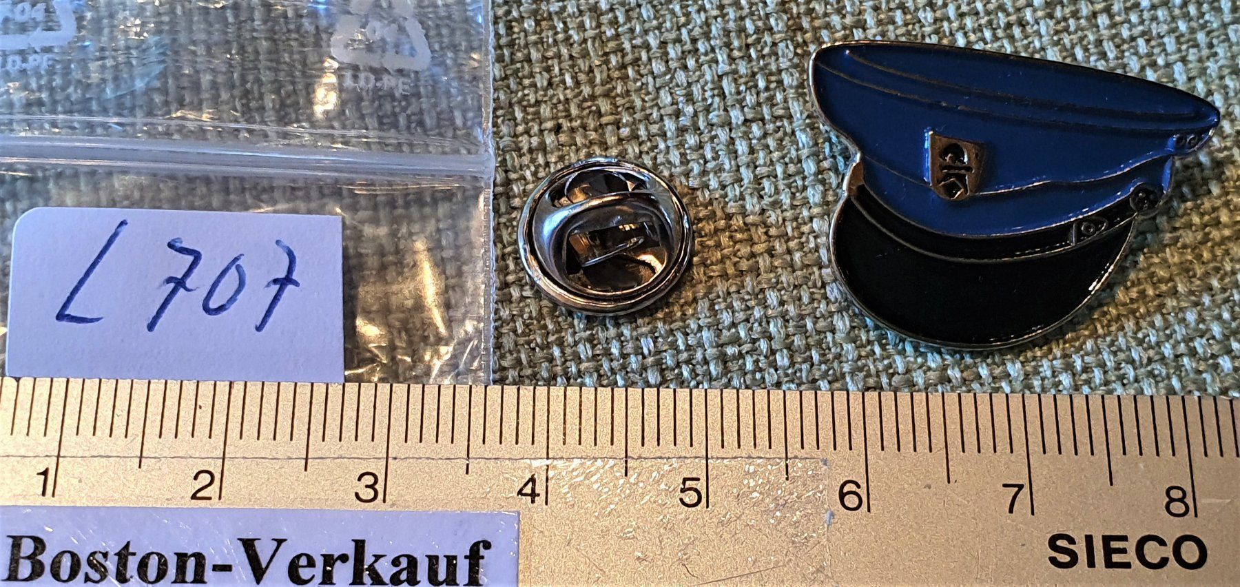 Placchette & Badge: L707 - Pin Basler Polizei Hut / Mütze – Usato da Reinach BL venduto da Boston-Verkauf 1