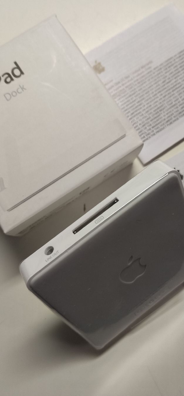 Apple Caricabatterie: Apple iPad Dock neu  – Nuovo (secondo la descrizione) da Biel/Bienne venduto da Vintage-timearts 4