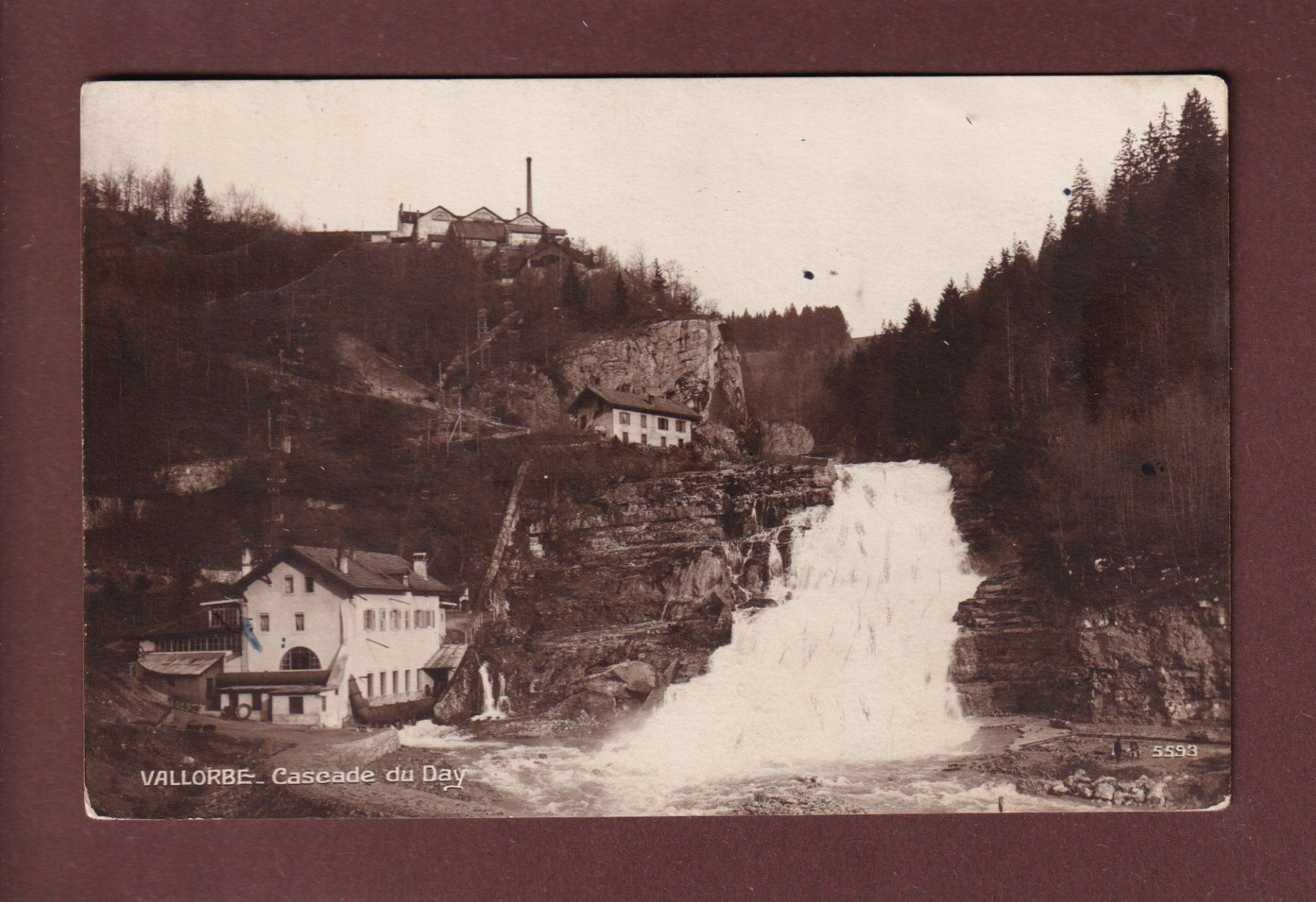 Cartoline postali: VALLORBE - Cascade du Day - 1919 – Usato da Pully venduto da nicecards