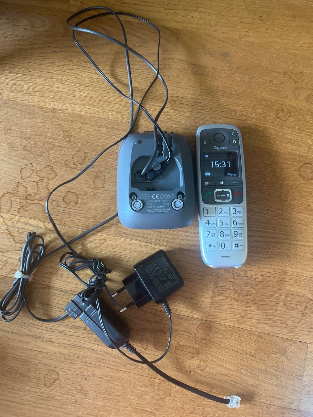 Gigaset Telefoni: Gigaset schnurloses Telefon – Usato da Luzern venduto da Jiggy_8898 2