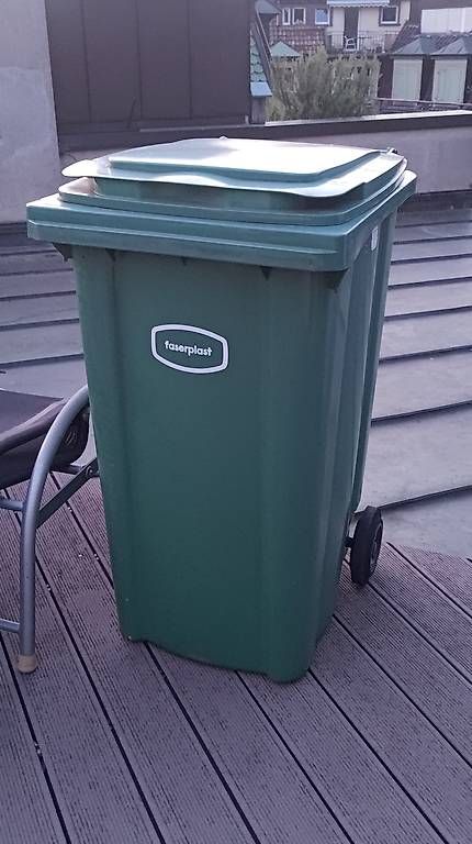 Eléments de bureau: Rollabfallbehälter 240L – D'occasion à Zürich par ylenia.pratico