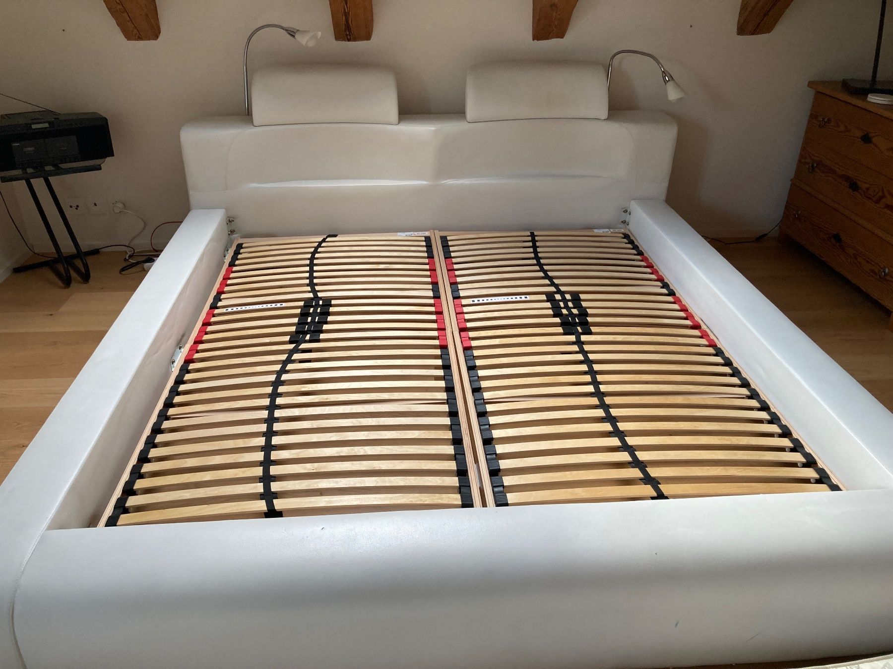 Lits: Bett – D'occasion à Bolligen par abara1 3
