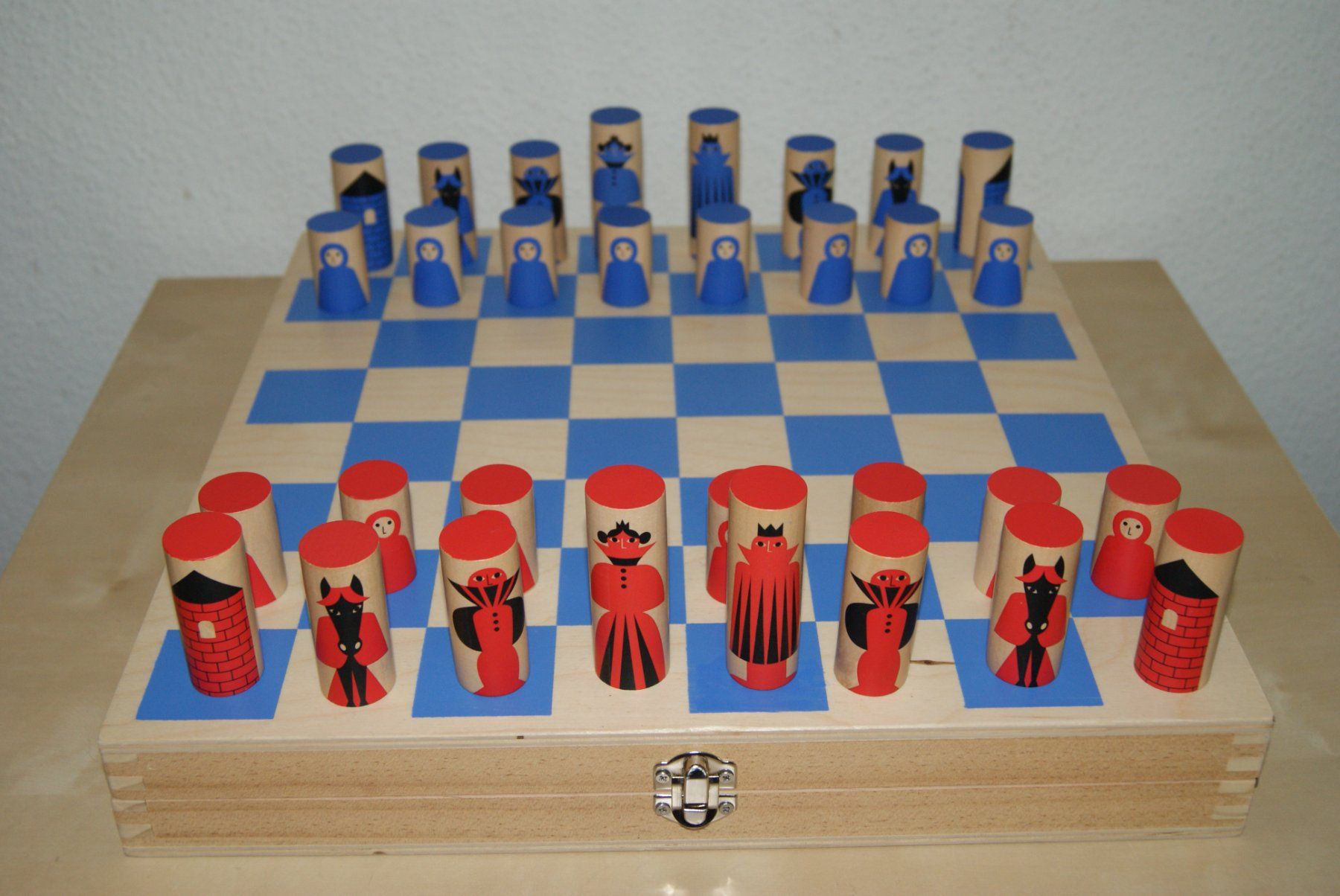 Giochi: Schachbrett-Box mit Staunton Figuren / Plus – Usato da Zürich venduto da Widi1 7