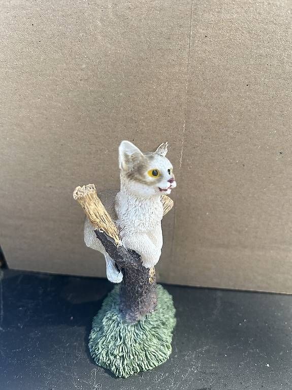 Statuette: Collection figurines chats – Usato da Versoix venduto da jen_k2qv 1