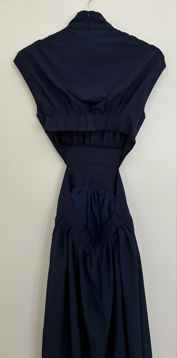 Kleider: Long Dress Commense – Neu und originalverpackt aus Zollikon von vivienneberger 1