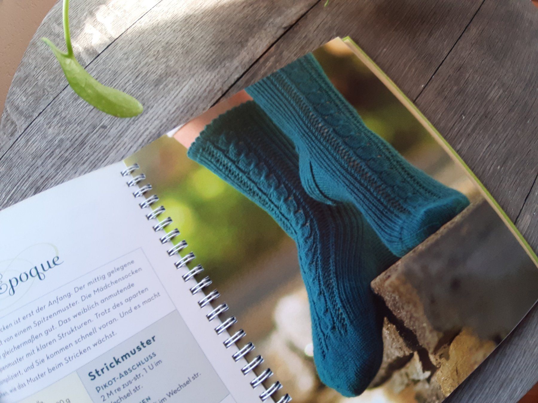 Libri: Strickbuch für 2 Socken gleichzeitig – Usato da Utzenstorf venduto da Lutra4678 3