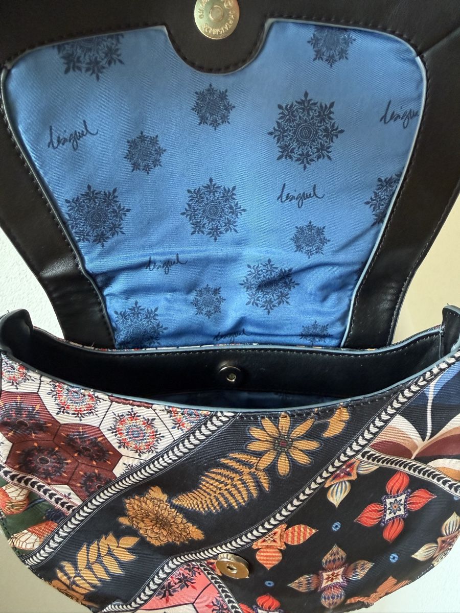 Desigual Taschen für Damen: Umhängetasche Desigual – Gebraucht aus Aarberg von Mama_Lulu 4