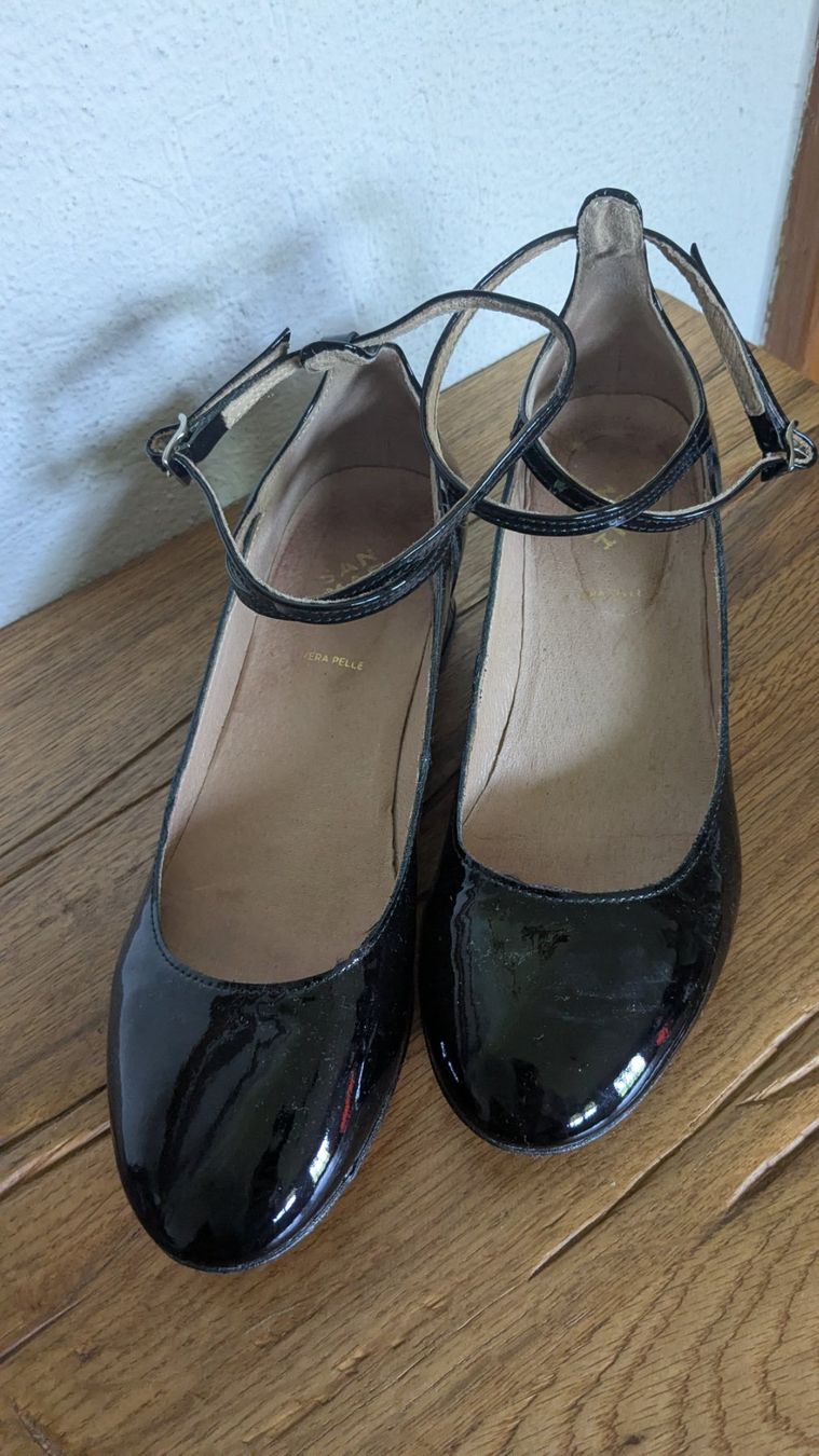 Scarpe da donna: Ballerinas 37 (38) – Usato da Zürich venduto da FloraMarie
