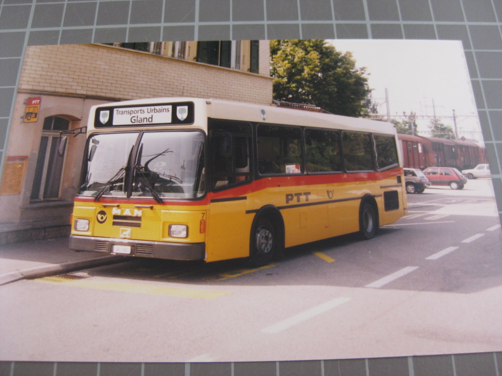 Cartoline postali: Gland mit Postauto – Usato da Malters venduto da Marosko