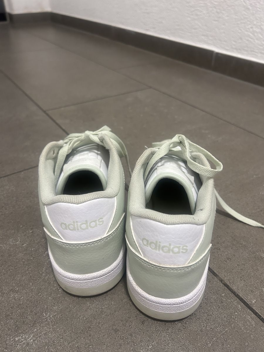 Adidas Herrenschuhe: Adidas Sneakers mint green size 39,5 – Gebraucht aus Marin-Epagnier von Kty_1907 2