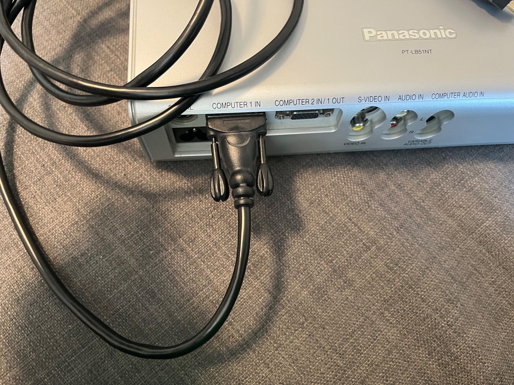 Panasonic Proiettori: Alter Beamer für einfachen Gebrauch – Usato da Zürich venduto da Tahim 7