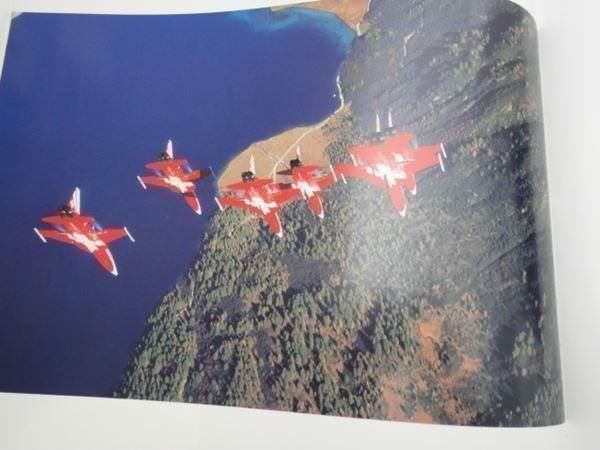 Libri: Pearls of Switzerland - Luftwaffe – Usato da Chur venduto da omonia 5