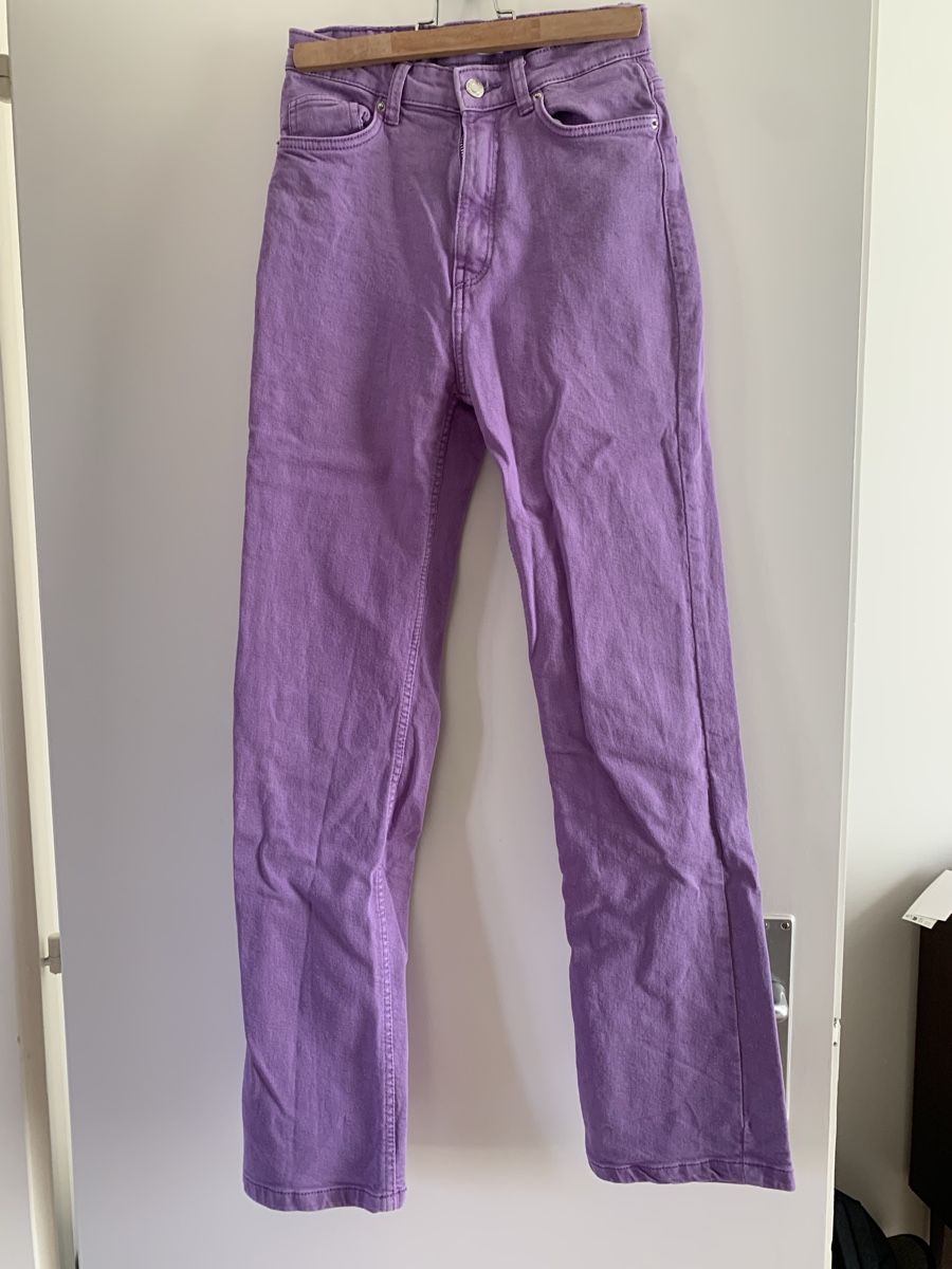 Bershka Jeans: Jeans violet Bershka – Usato da Prangins venduto da val_2c72