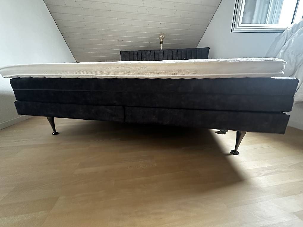 Pfister Letti: Bett Möbel Pfister 180x200 – Usato da Ueken venduto da Anzyklav 1