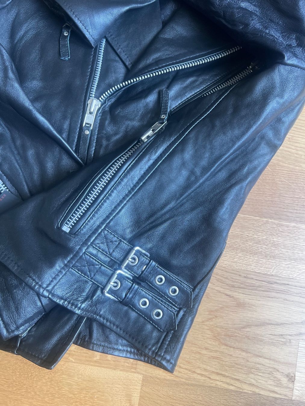 Jacken: Issa Leo Leather jacket – Neu (gemäss Beschreibung) aus Zürich von John_777 3