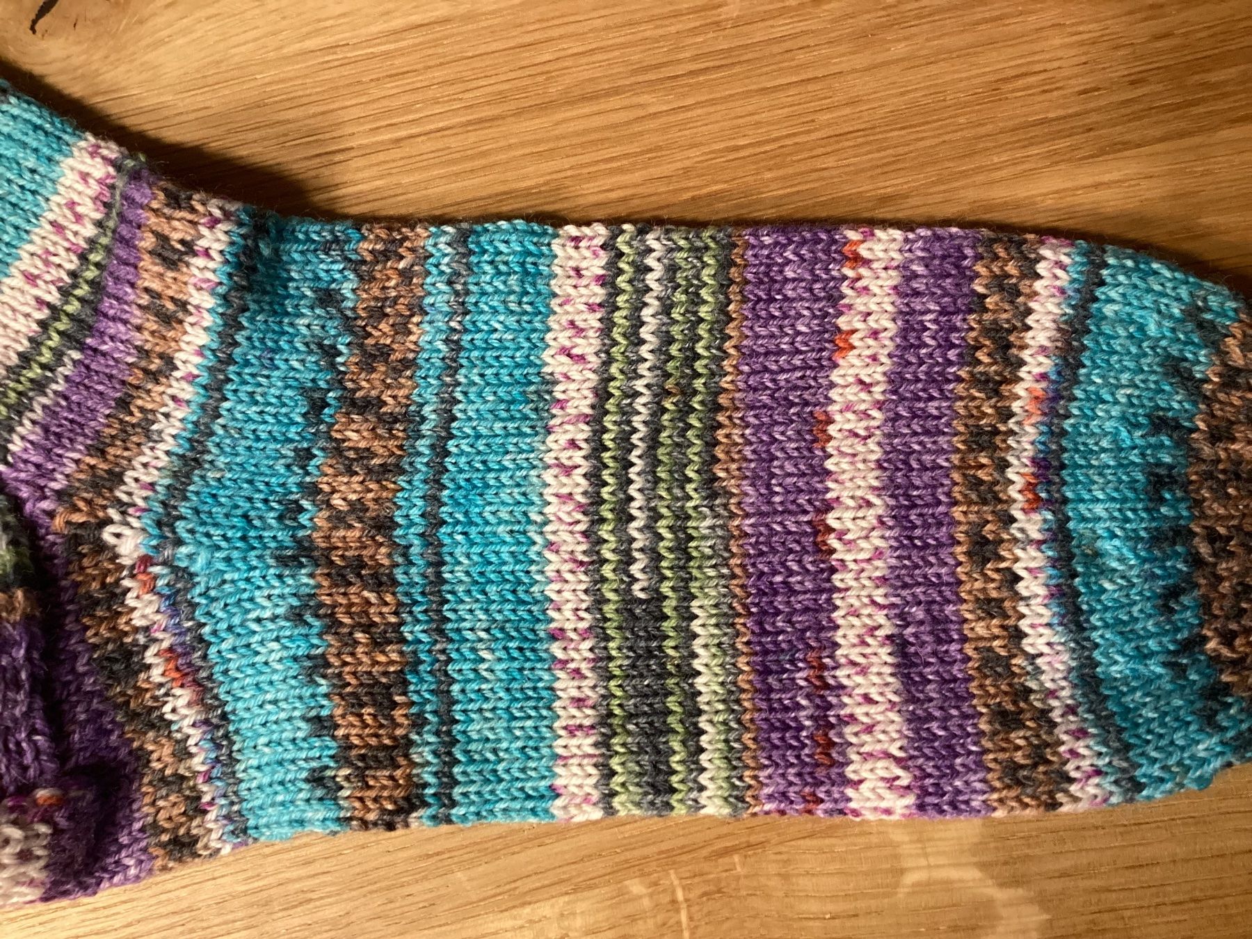 Calze: Handgestrickte Hundertwasser Socken – Nuovo e nell'imballaggio originale da Flawil venduto da kruemeli02 1