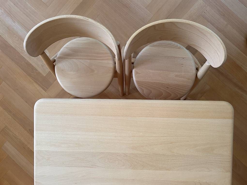Tischset: neuer Kindertisch mit passenden Kinderstühlen – Gebraucht aus Zürich von annaballerina97 3