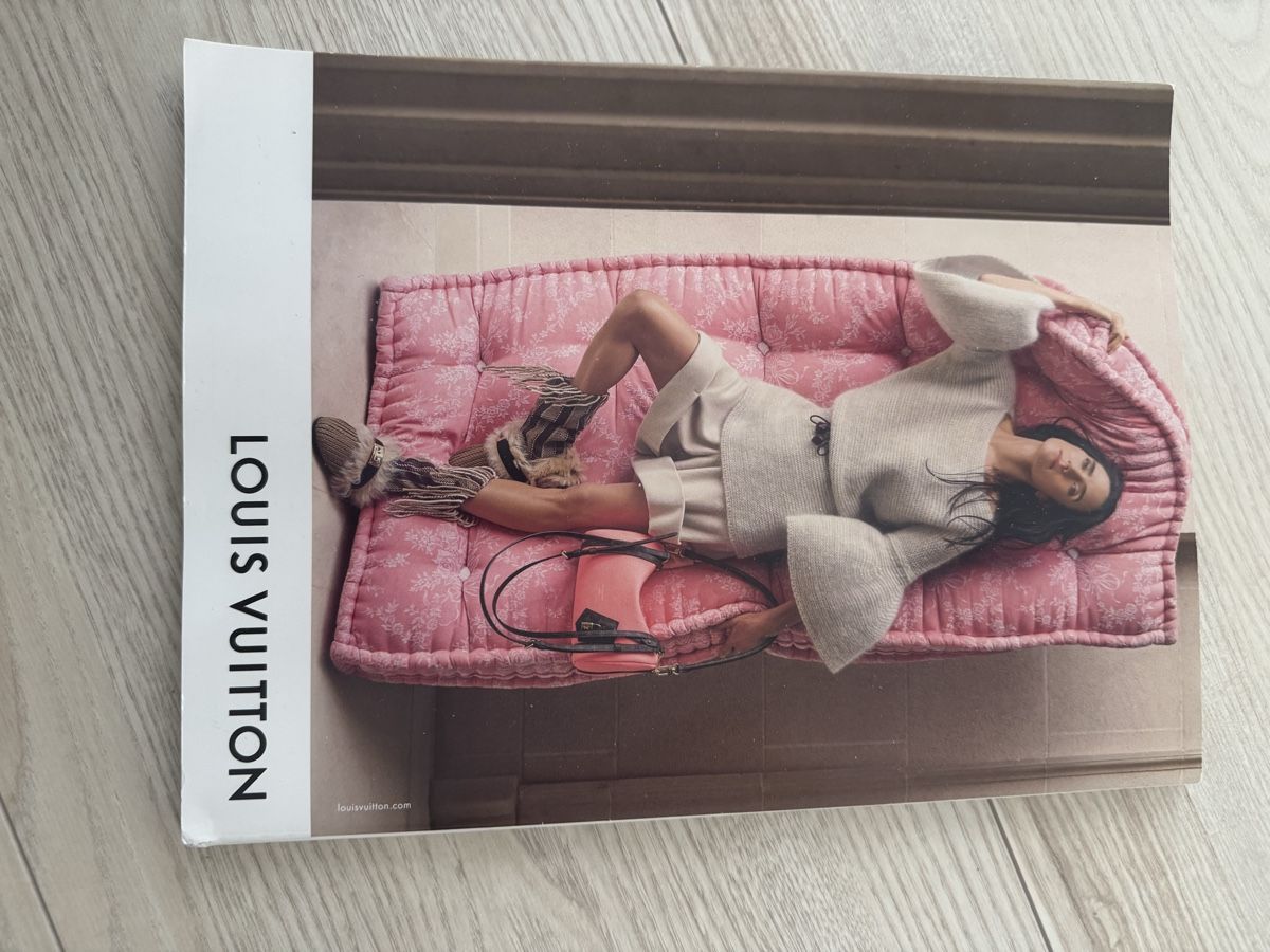 Riviste & Magazine: Vogue España 04.26 – Usato da Gränichen venduto da Snickers333 2