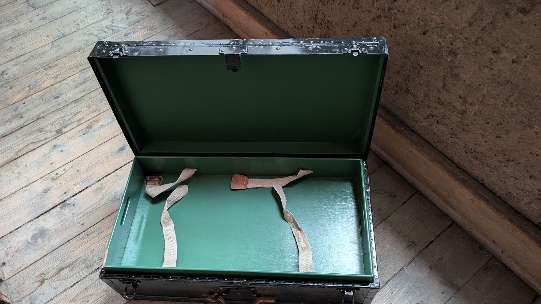 Casse di trasporto: Offizierskiste Schweizer Armee – Usato da Rorschach venduto da Obi-Wan85 4