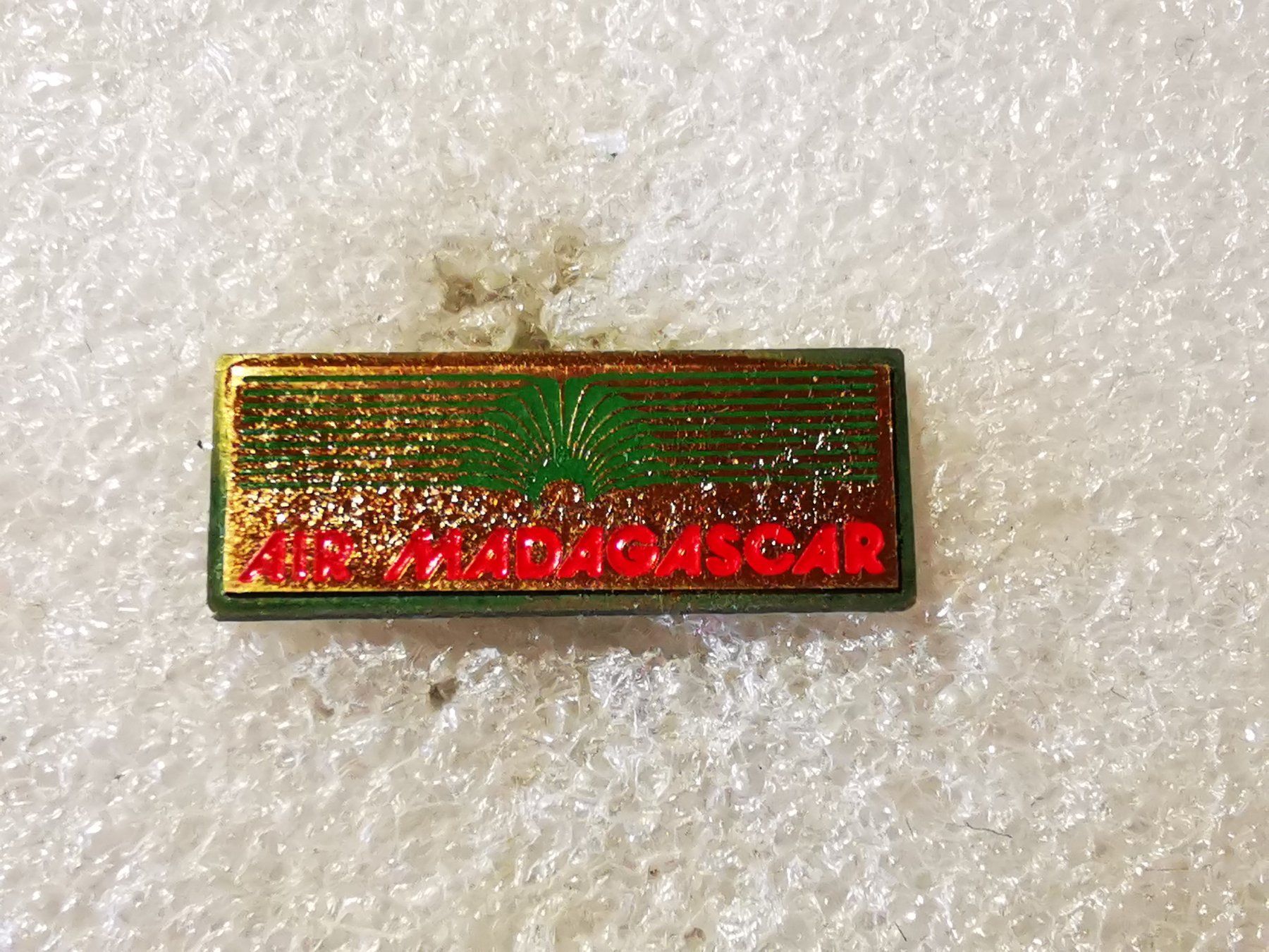 Placchette & Badge: Ansteckpin 155: Air Madagascar – Usato da Oppligen venduto da Pin-Fall-Shop