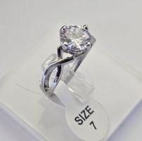 Eleganter Ring mit funkelndem Zirkonia, 925 versilbert, Gr.7