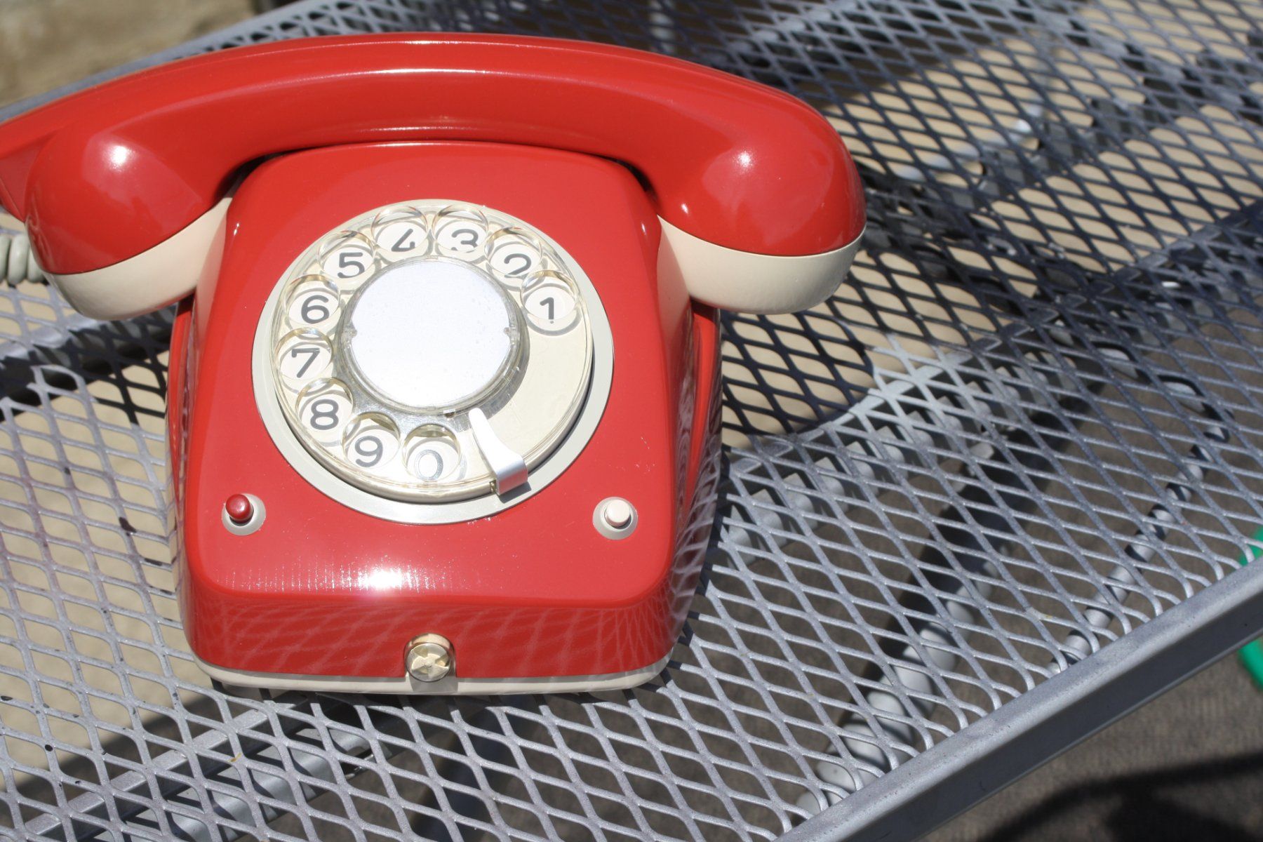 Téléphones: TELEFON VINTAGE MIT WÄHLSCHEIBE – D'occasion à Wauwil par Pneuedy 1