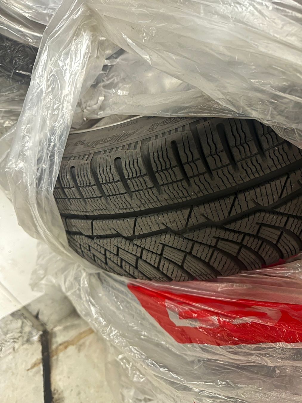 Mercedes-Benz Pneumatici & Ruote complete: Mercedes AMG Räder – Usato da Kloten venduto da ASL888 1