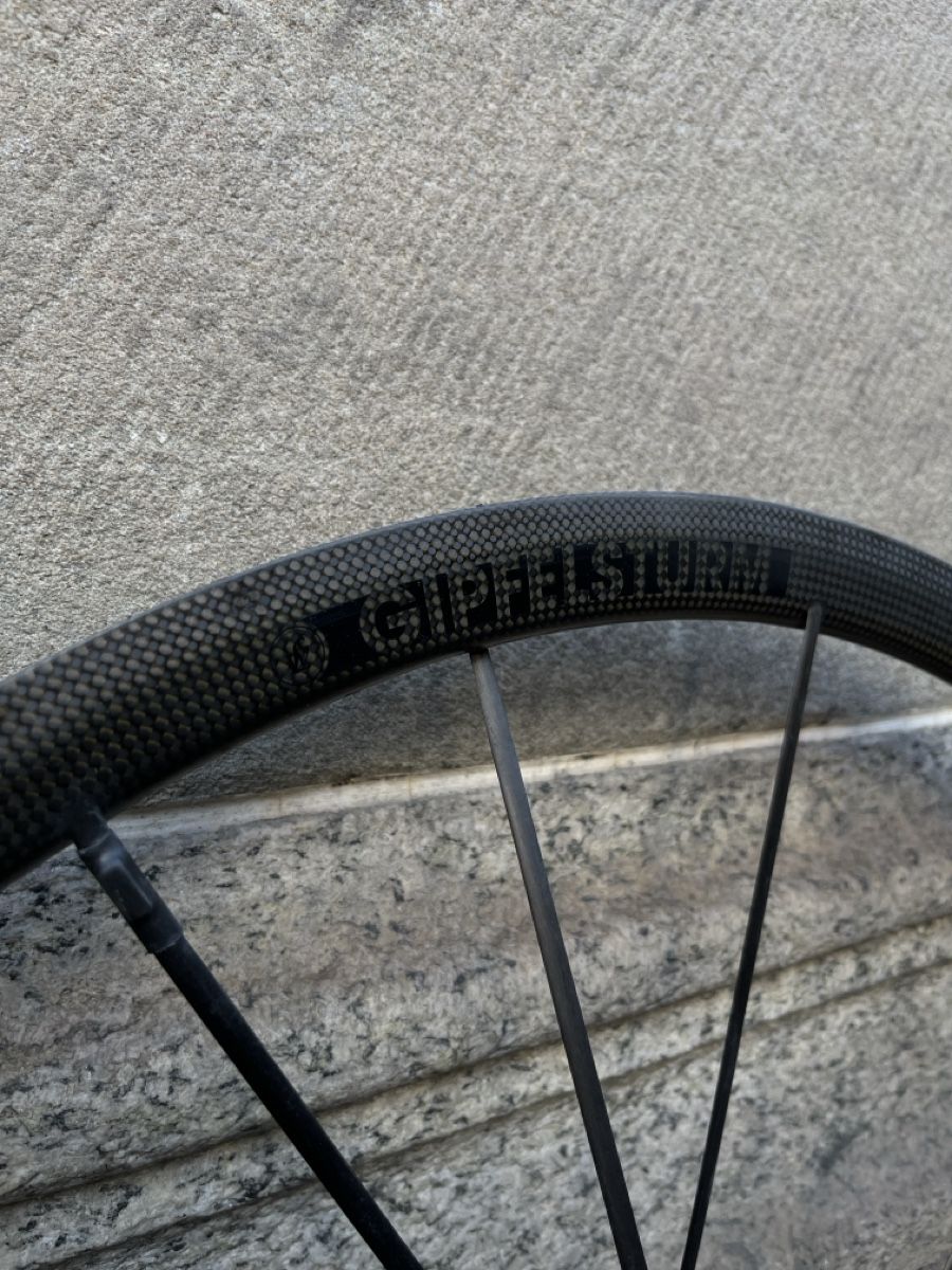 Pièces détachées: Lightweight Gipfelsturm Vorderrad – D'occasion à Oberengstringen par super-soft-focus 2