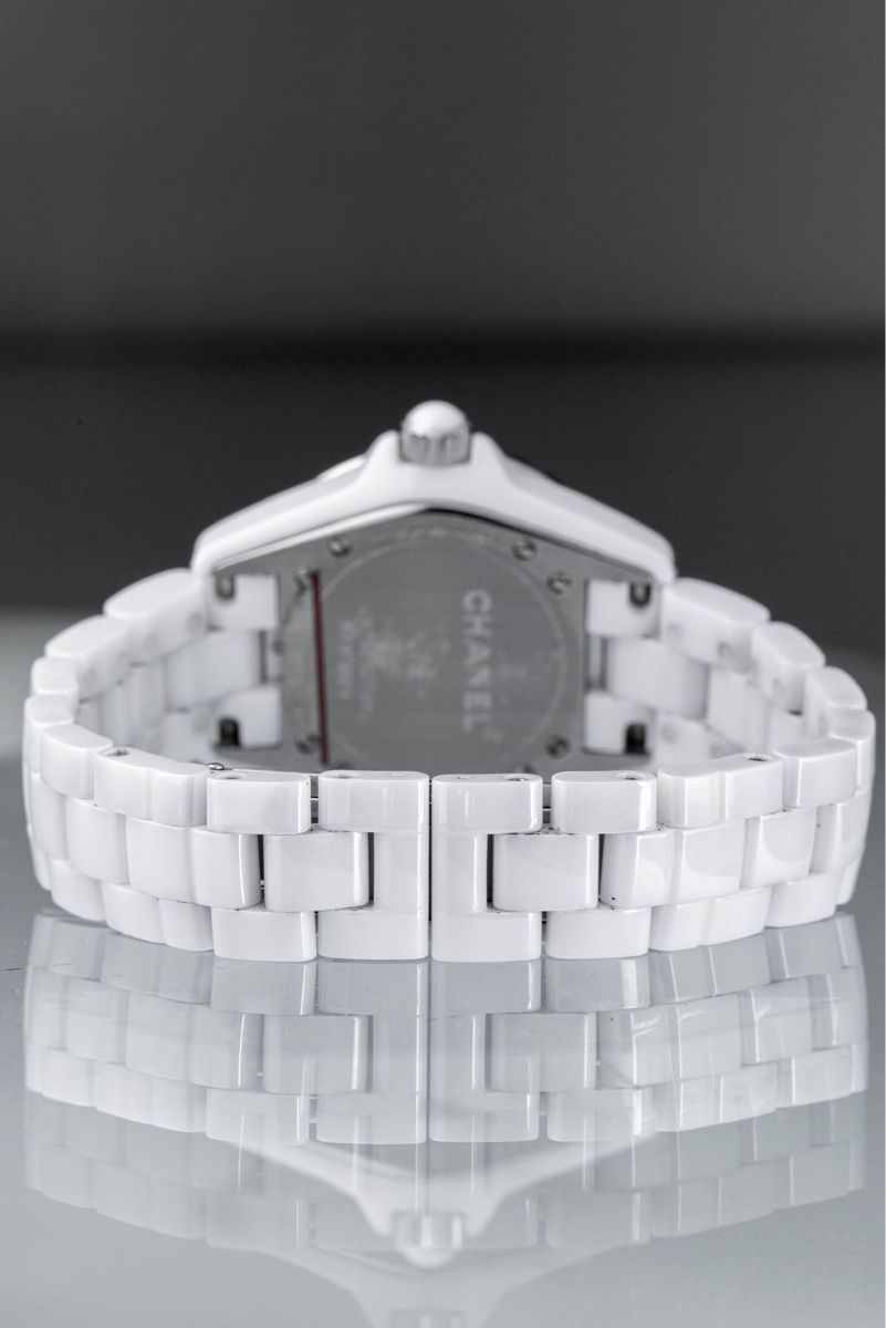 Chanel Orologi: CHANEL J12 GRAFFITI WATCH  Reference H5239, 33 mm – Usato da Bellevue venduto da bordeaux075cl 4