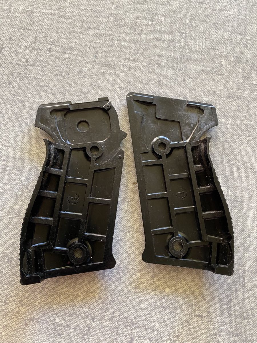 Sig Sauer Tir sportif: Griffschalen SIG 226 – D'occasion à Mümliswil par gaebu87 1