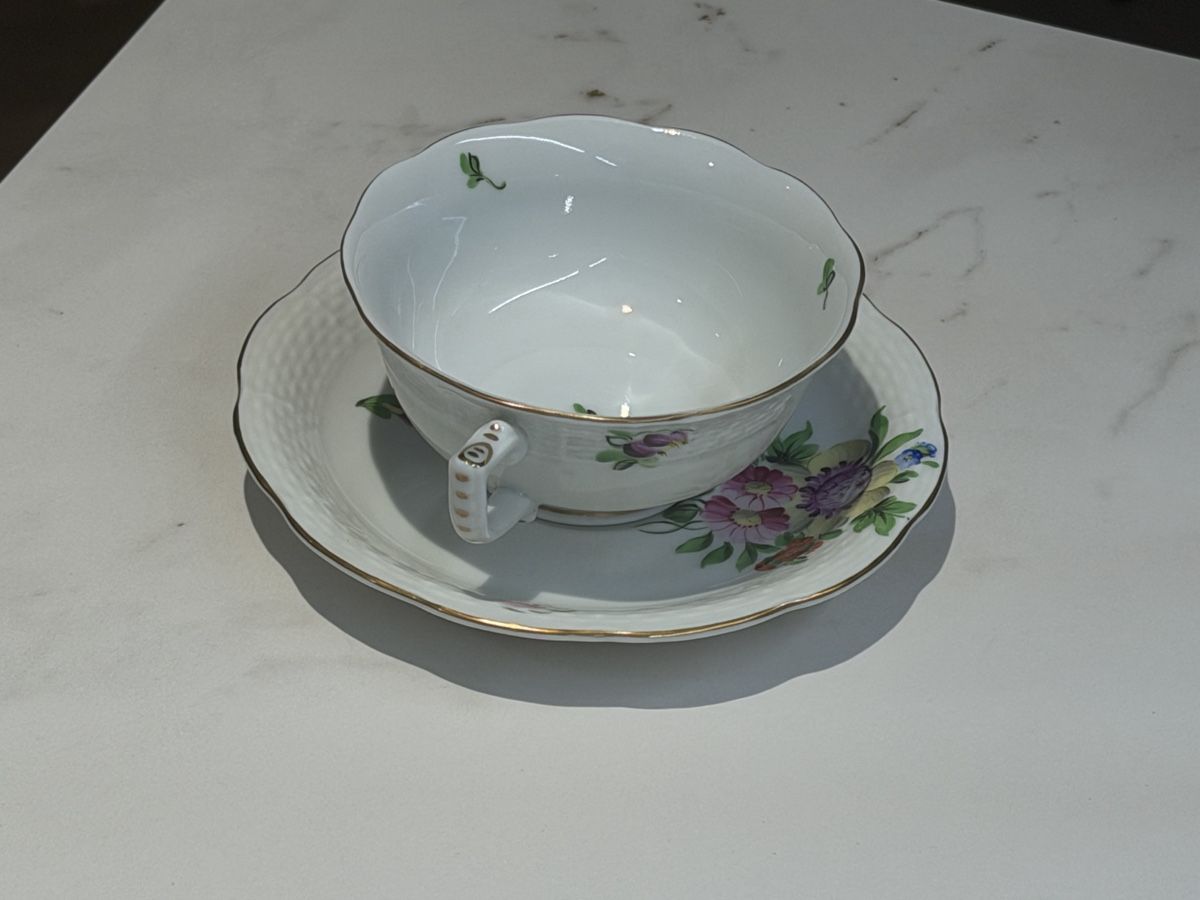 Herend Tazze: Herend Teetasse mit Untertasse Blumen – Usato da Ottoberg venduto da nic_5sdw 1