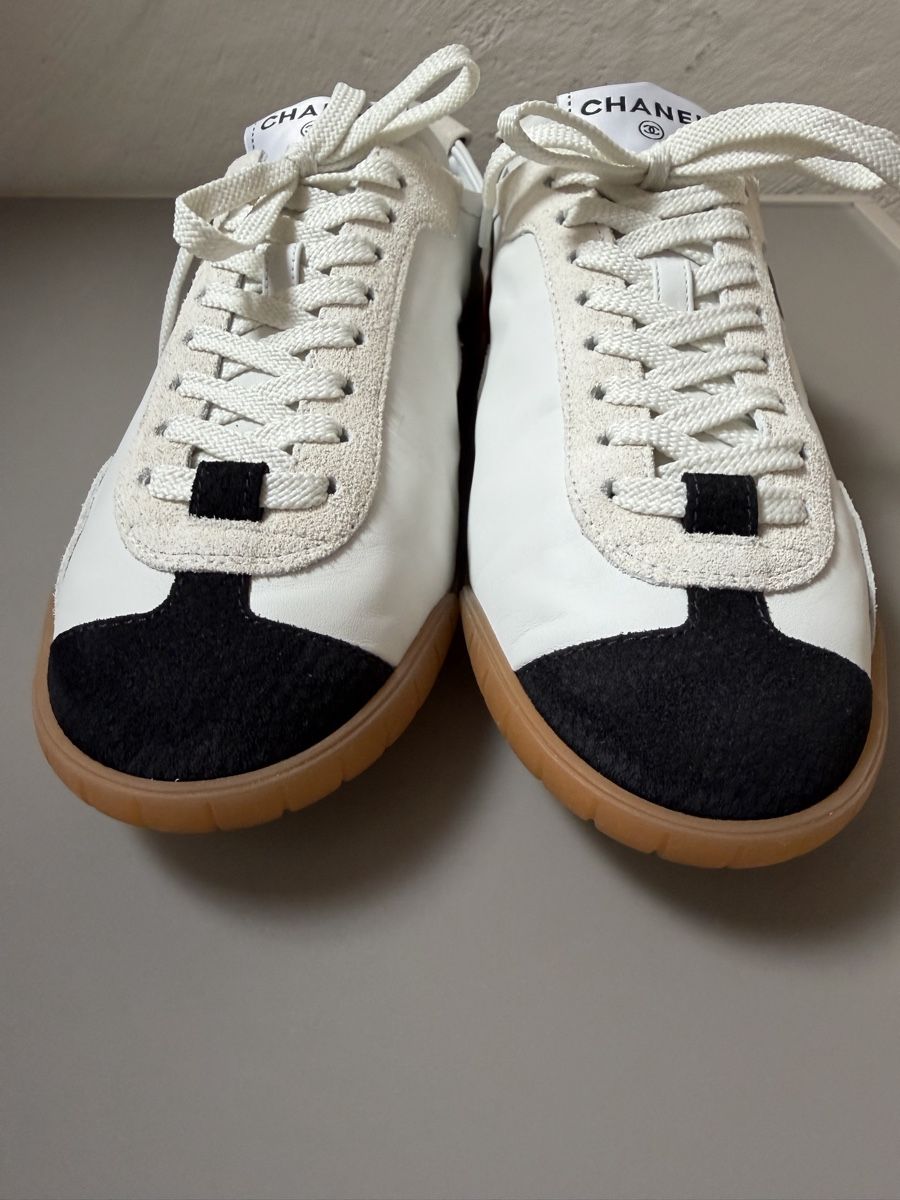 Chanel Scarpe da donna: Chanel White Trainers – Nuovo (secondo la descrizione) da Martigny venduto da Fashion_Mania 3