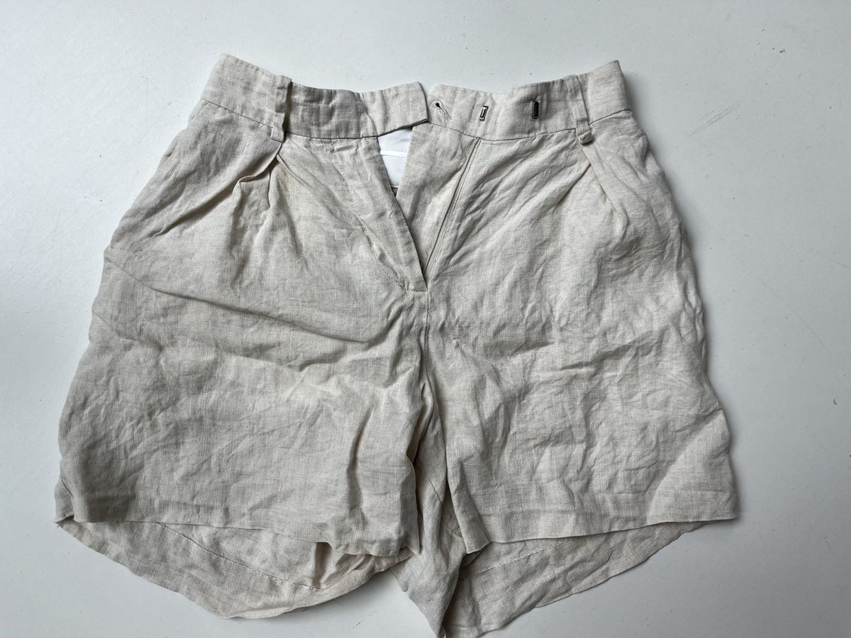 Arket Pantaloni: Arket Linen Shorts, Size 34 – Usato da Zürich venduto da Agave_Sue