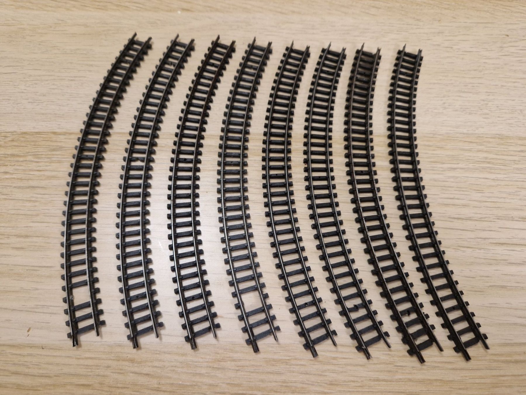 Arnold Modellini di ferrovie: Arnold N 8 x 0142 Gebogenes gleis – Usato da St-Aubin-Sauges venduto da tantome