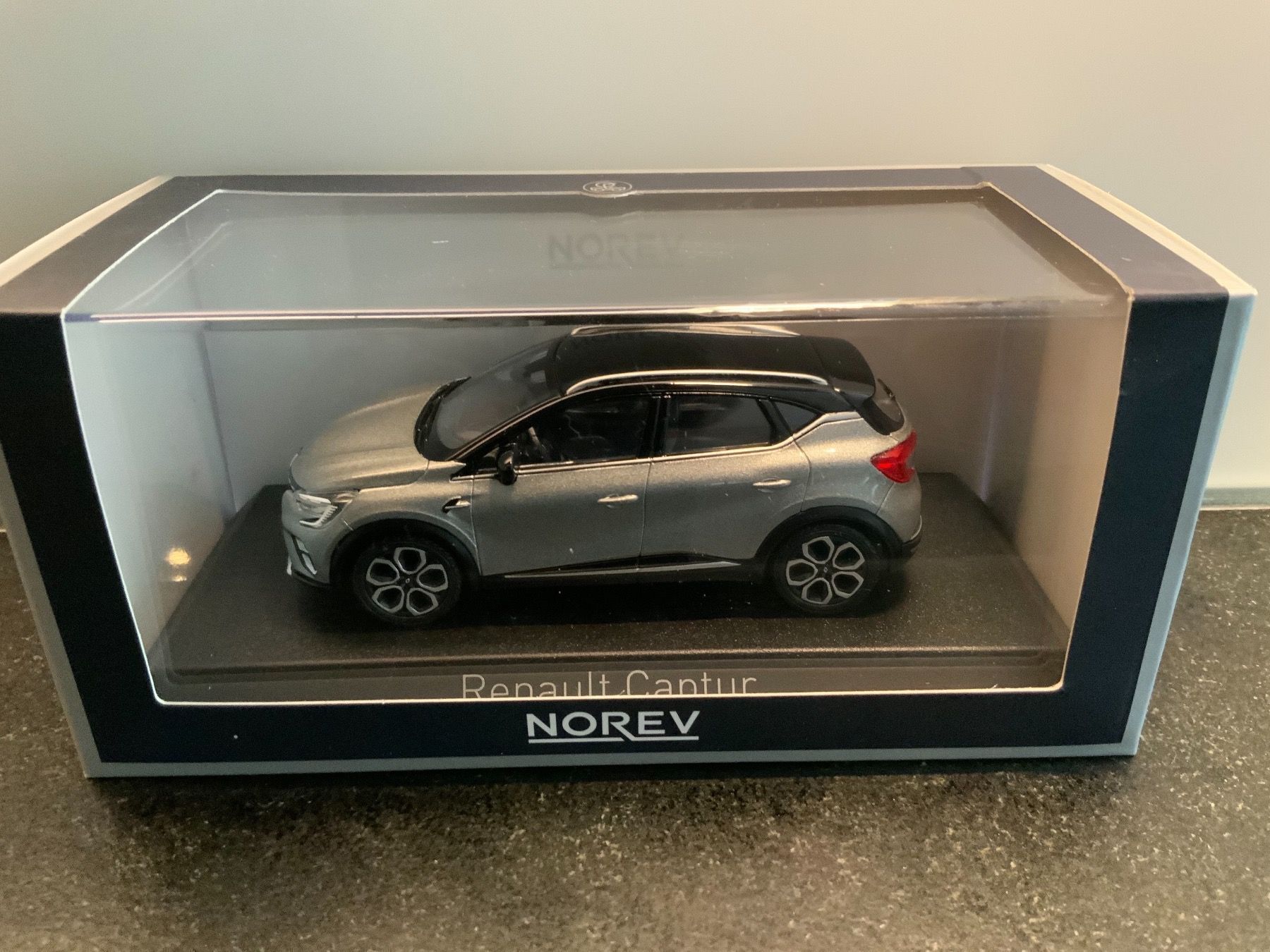 Renault Modellini d'auto: Renault Captur Serie 2 ab Jg. 2020 – Nuovo e nell'imballaggio originale da Erlenbach im Simmental venduto da Model_box 1