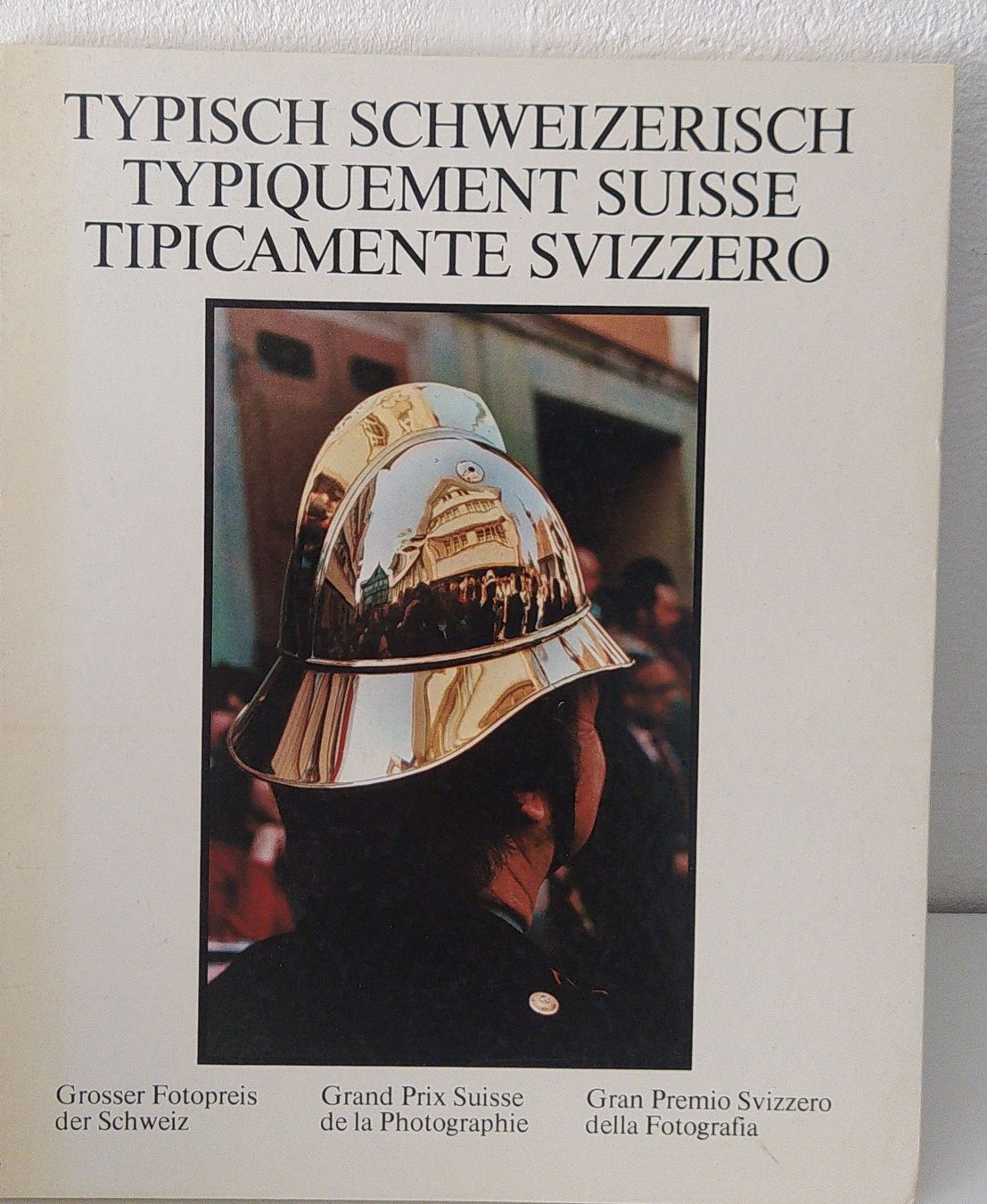 Libri: TYPISCH SCHWEIZERISCH Bildband guter Zustand – Usato da Möhlin venduto da mik_h72m