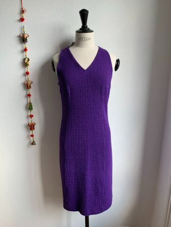 AKRIS: Exklusives violettes Kleid, Stoff aus Japan, 38