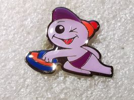 Ansteckpin 71: Maga Bio