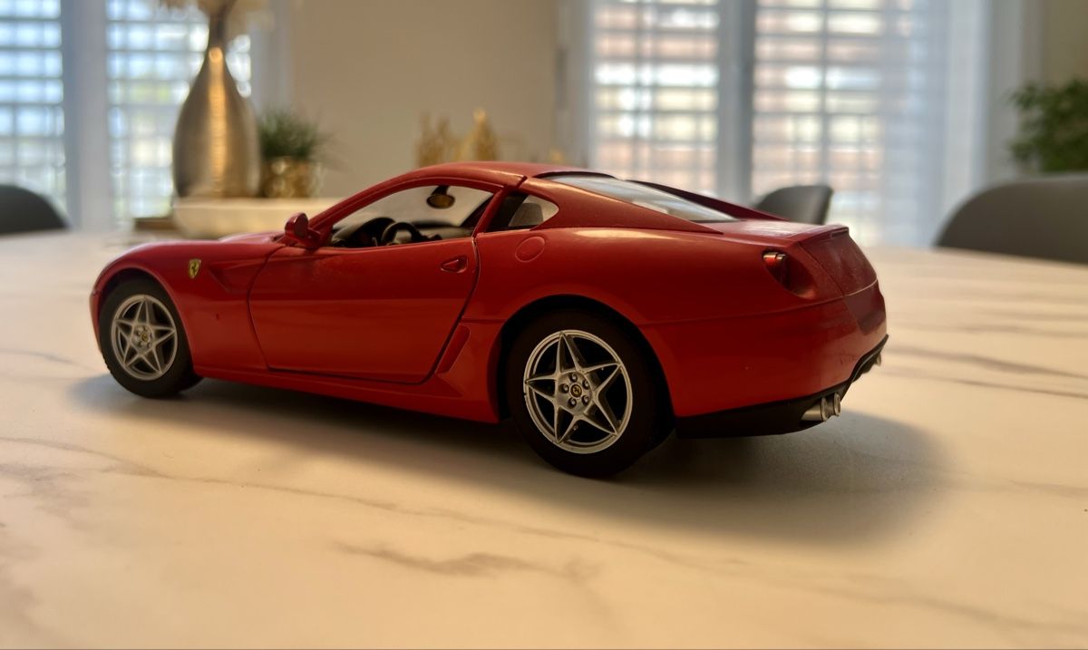 Hot Wheels Modellini d'auto: Ferrari 599 GTB 1:18 – Usato da Rapperswil SG venduto da renegade14 2