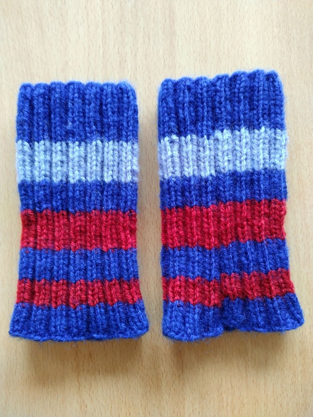 Guanti & manicotti: Pulswärmer handgestrickt – Nuovo (secondo la descrizione) da Jona venduto da Argus36 1