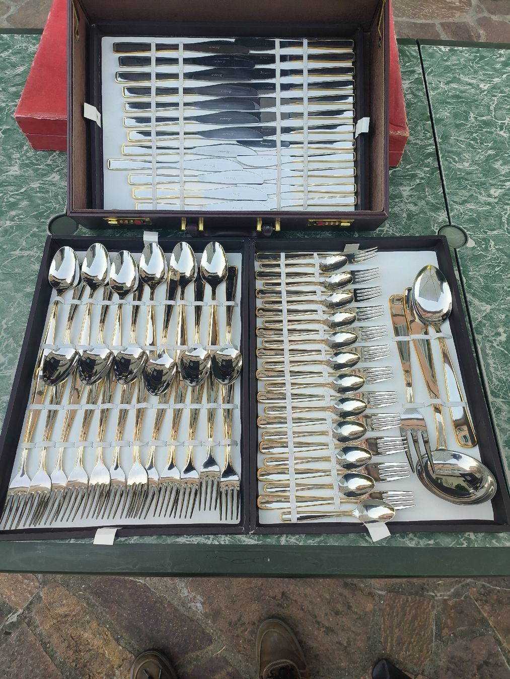 Set di posate: Besteck Set inox x 12  – Nuovo e nell'imballaggio originale da Bern venduto da Paca48 1