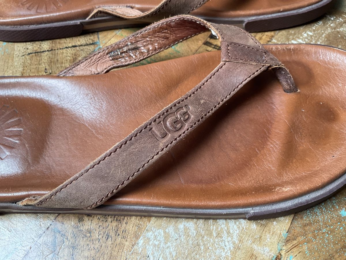 Ugg Scarpe da uomo: Ugg Leder Flip Flops braun G. 42 – Usato da Bachenbülach venduto da Sybeco 3