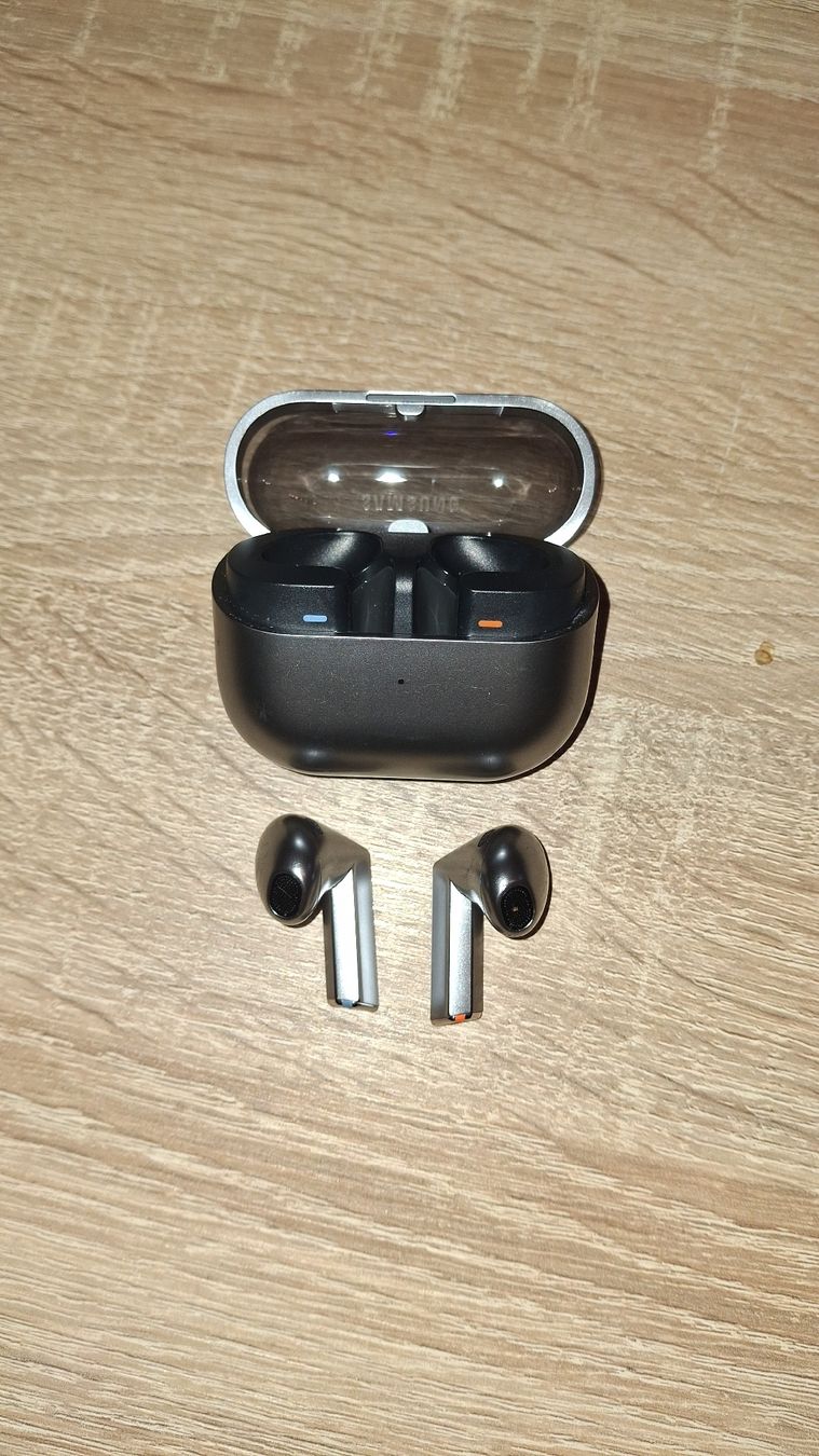 Samsung Cuffie: Samsung Galaxy Buds 3 – Nuovo (secondo la descrizione) da Bern venduto da Archdukey 1