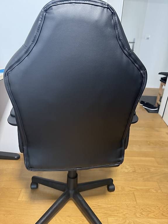 Sedie: Bequemer Büro-Stuhl mit Leder-Optik – Usato da Oberkulm venduto da tes_799n 2