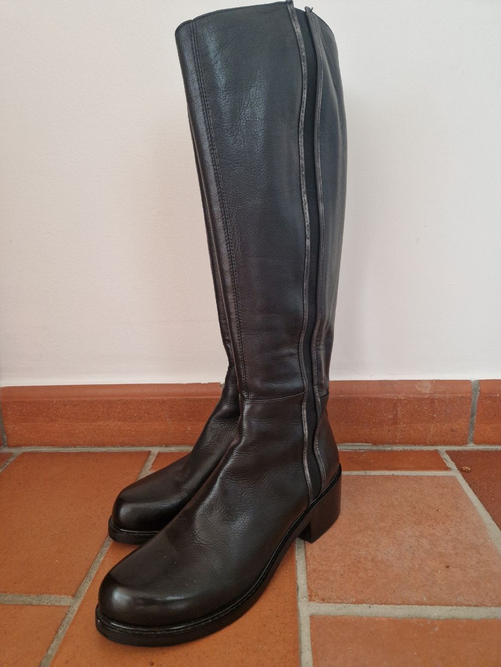 Scarpe da donna: Stiefel Echtleder Everybody 38 – Usato da Lichtensteig venduto da Cocabana_16