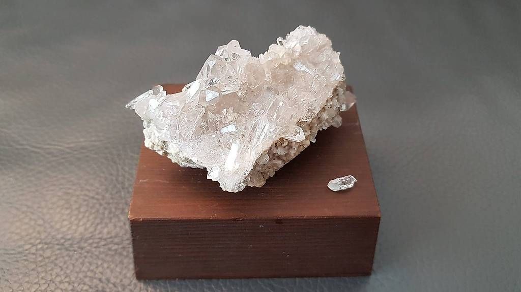 Mineralien & Heilsteine: Bergkristall – Gebraucht aus Bäretswil von Ober-Land 4